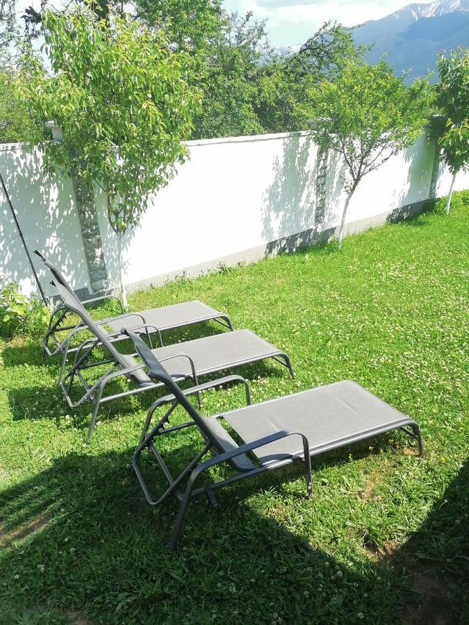 Къща За Гости Радост Guest House Radost Razłog Zewnętrze zdjęcie
