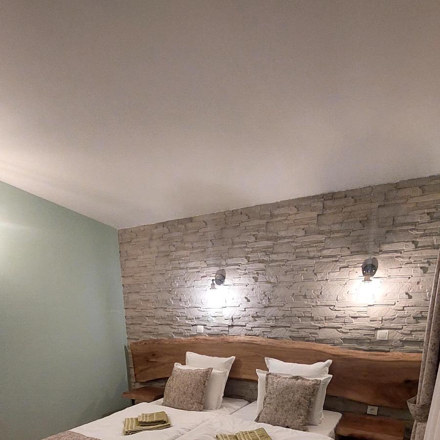 Къща За Гости Радост Guest House Radost Razłog Zewnętrze zdjęcie